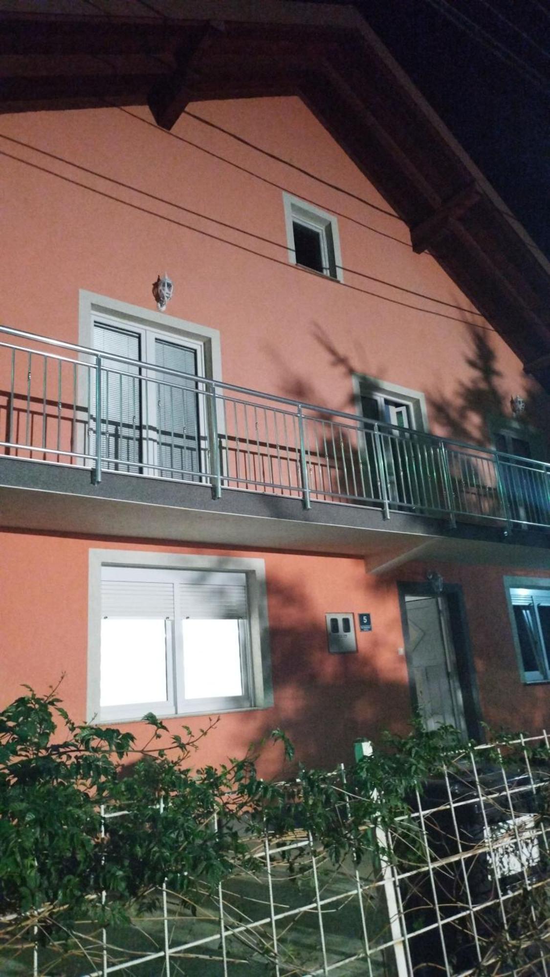 Apartman Leki SJJ Exteriör bild